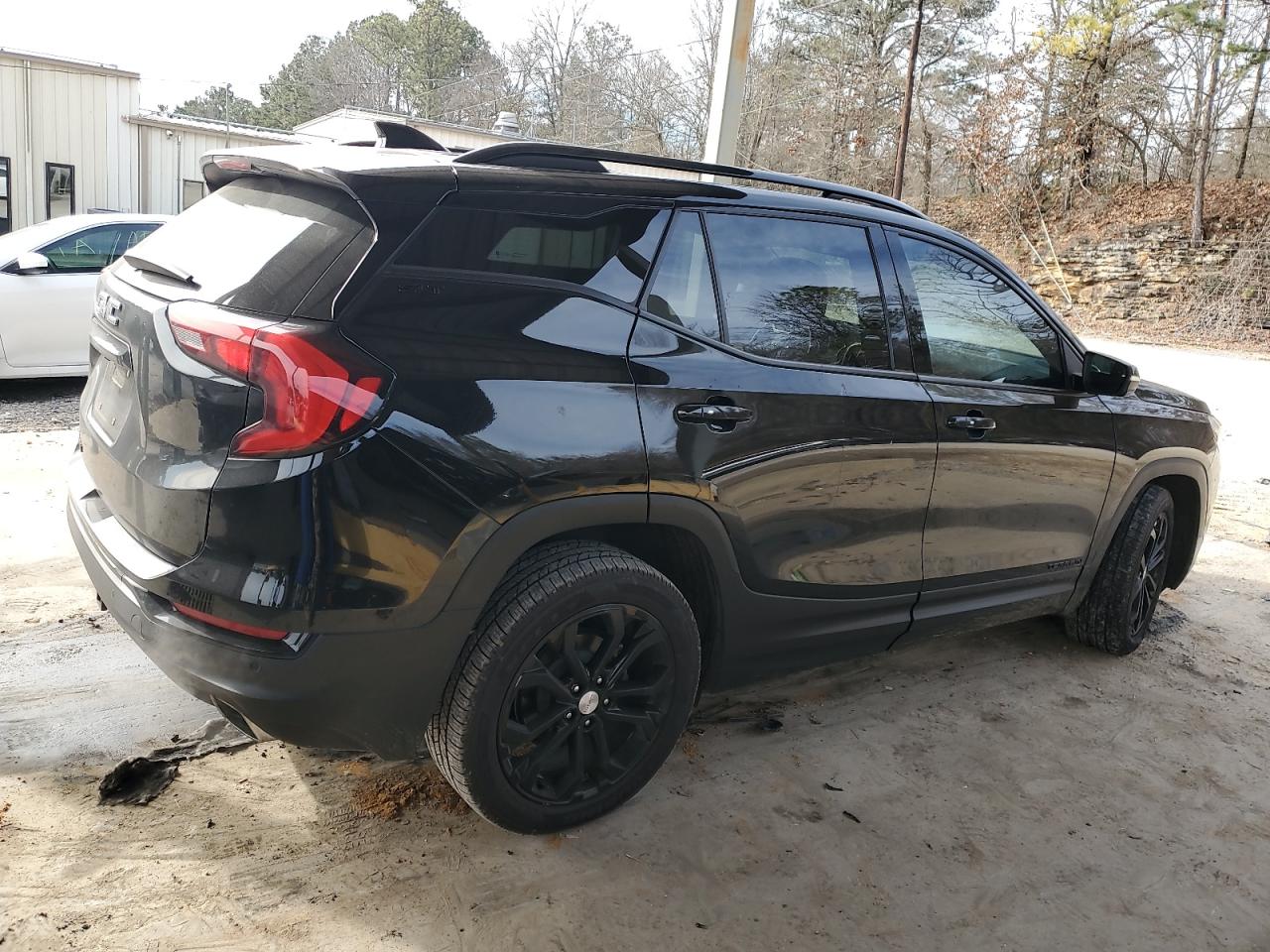 2020 GMC Terrain - Image 3