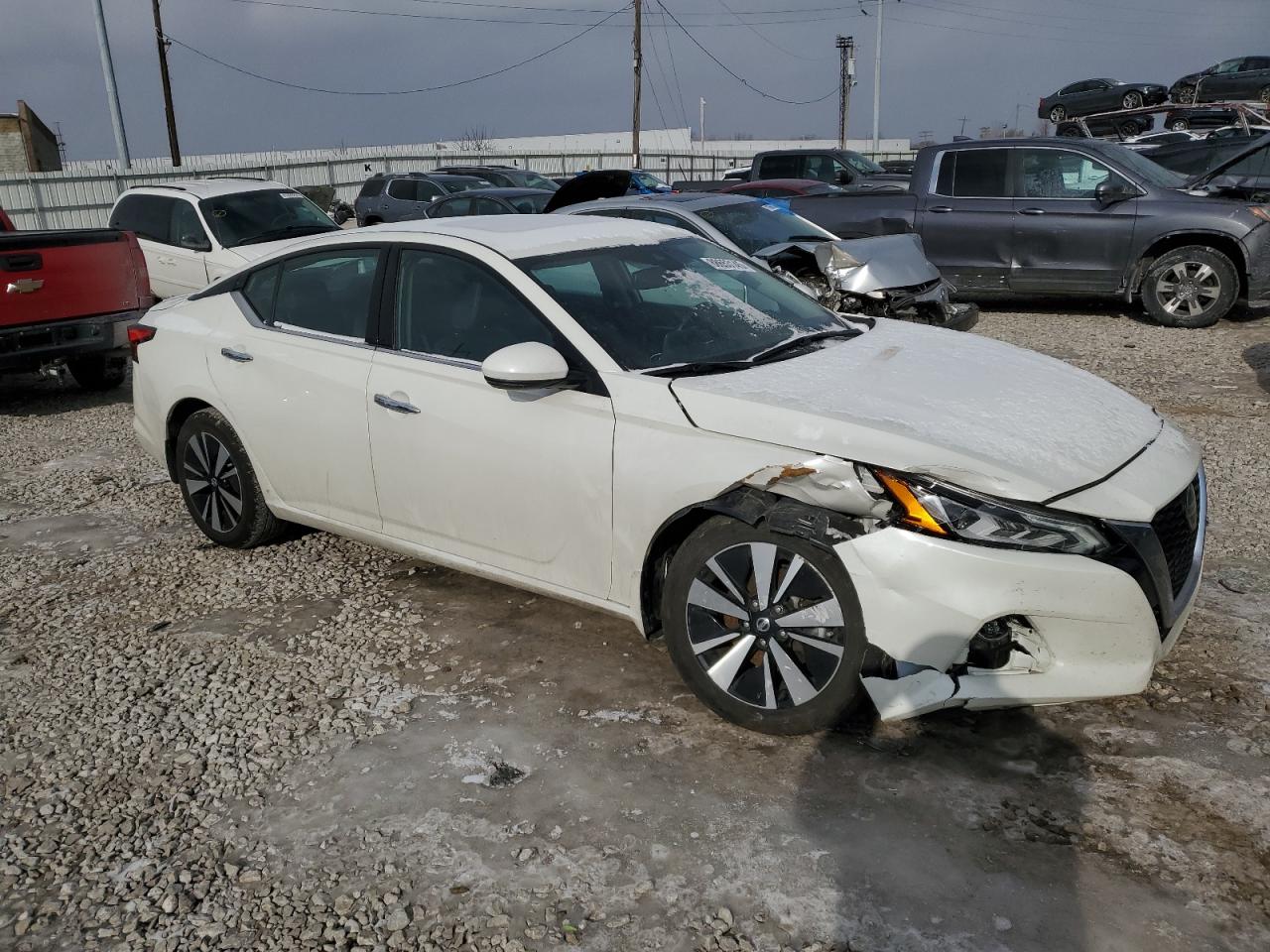 2019 Nissan Altima - Image 4