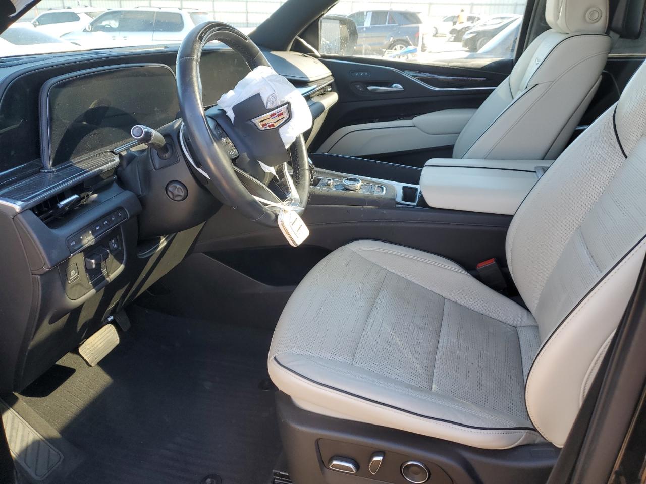 2021 Cadillac Escalade - Image 7