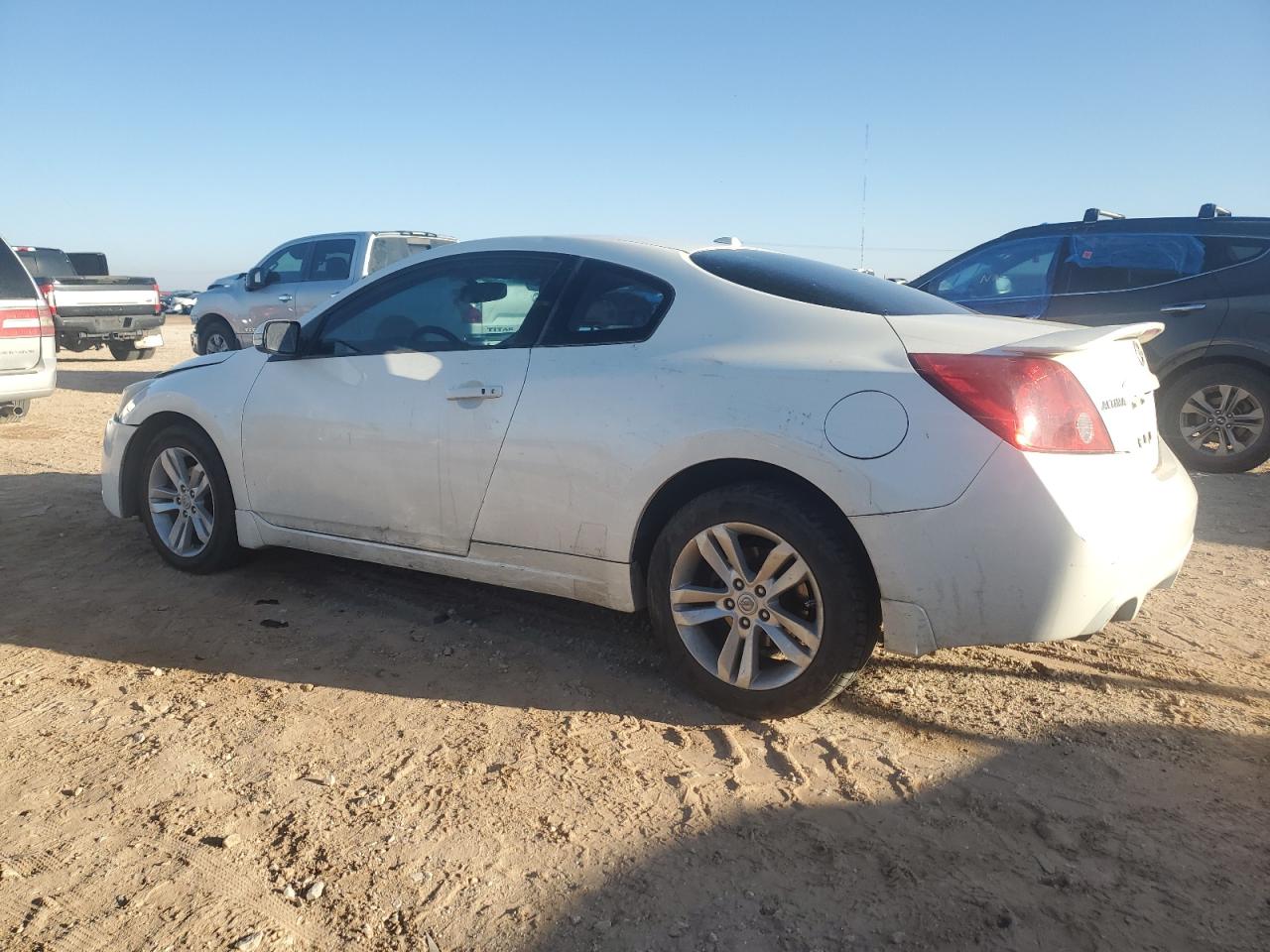 2012 Nissan Altima - Image 2