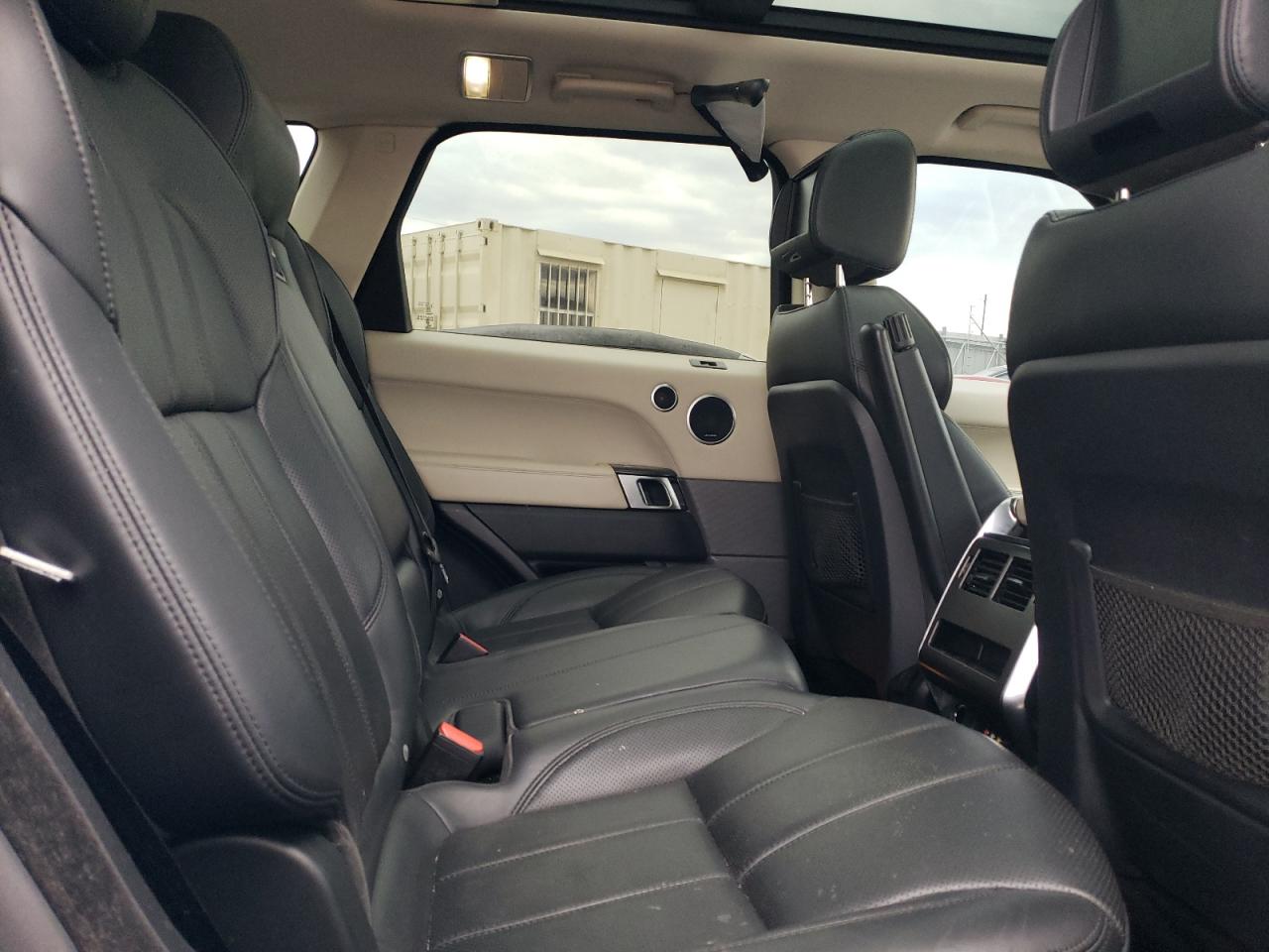 2014 Land Rover Range Rover - Image 11