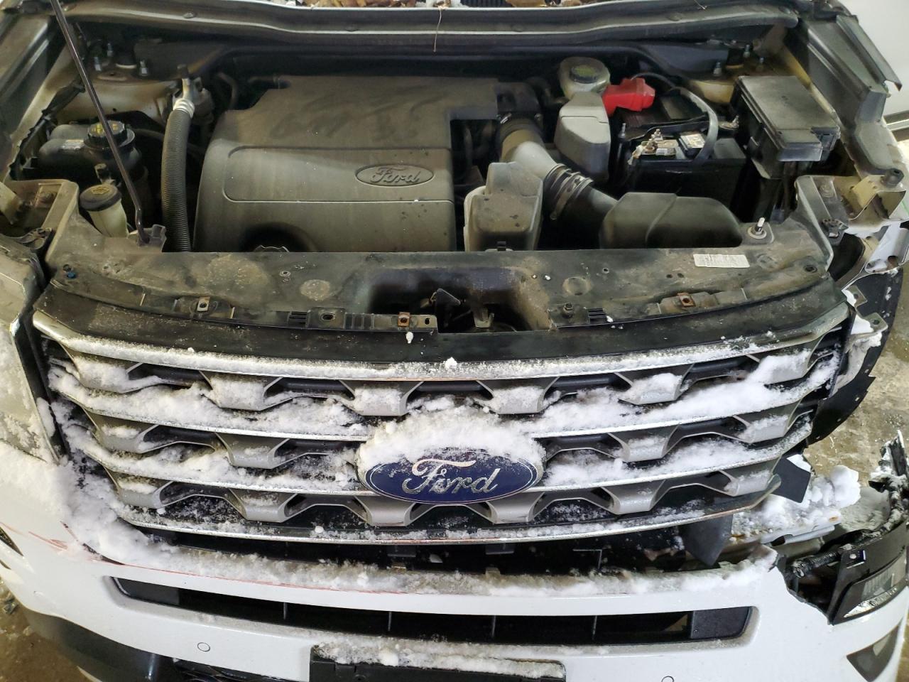 2016 Ford Explorer - Image 13
