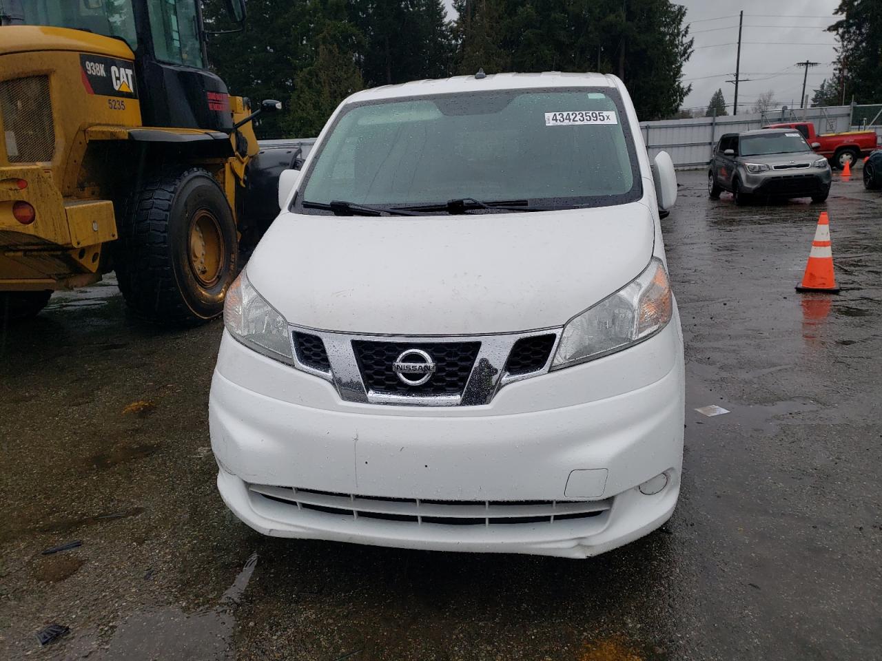 2017 Nissan NV - Image 5