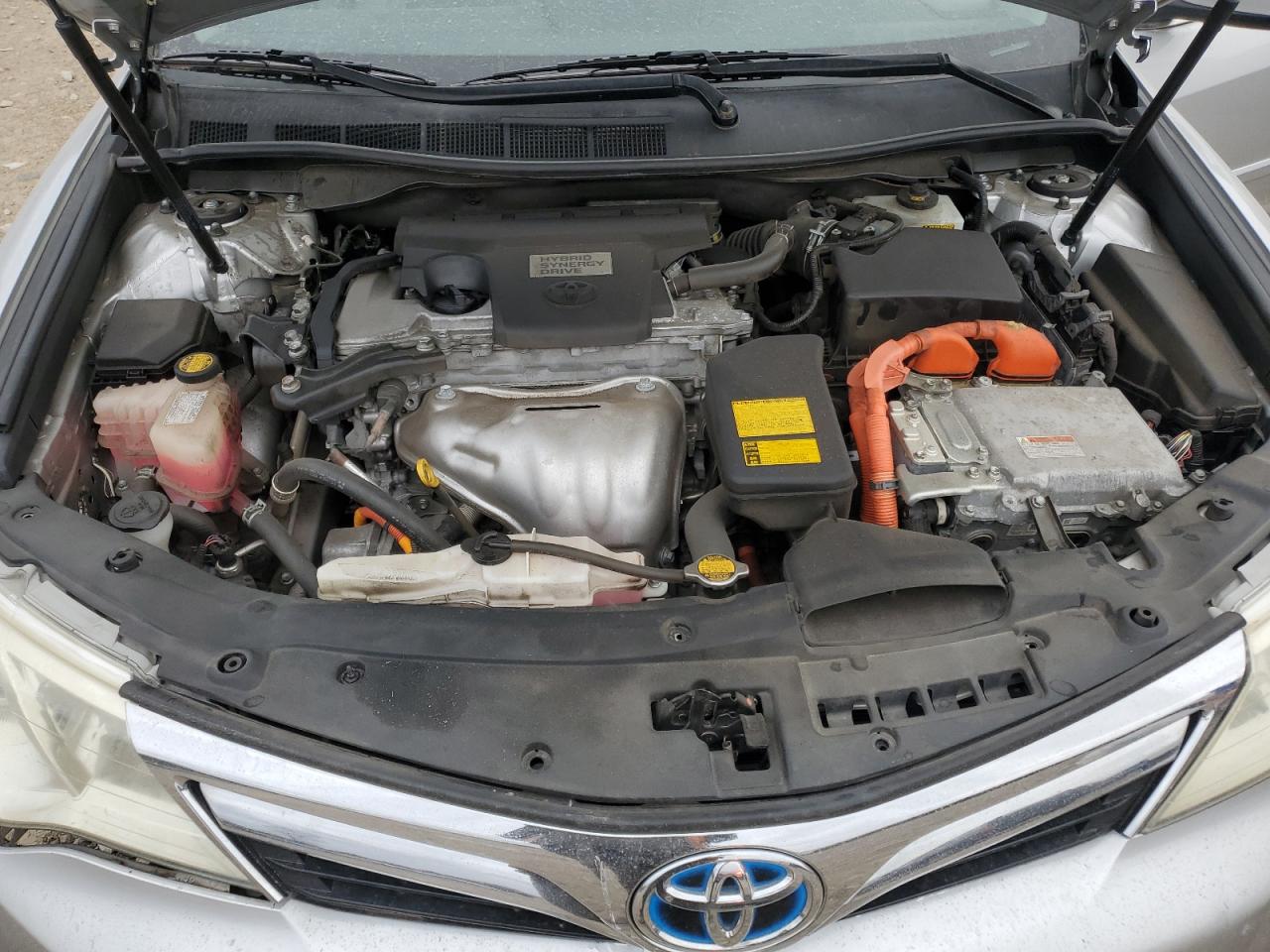 2013 Toyota Camry - Image 11