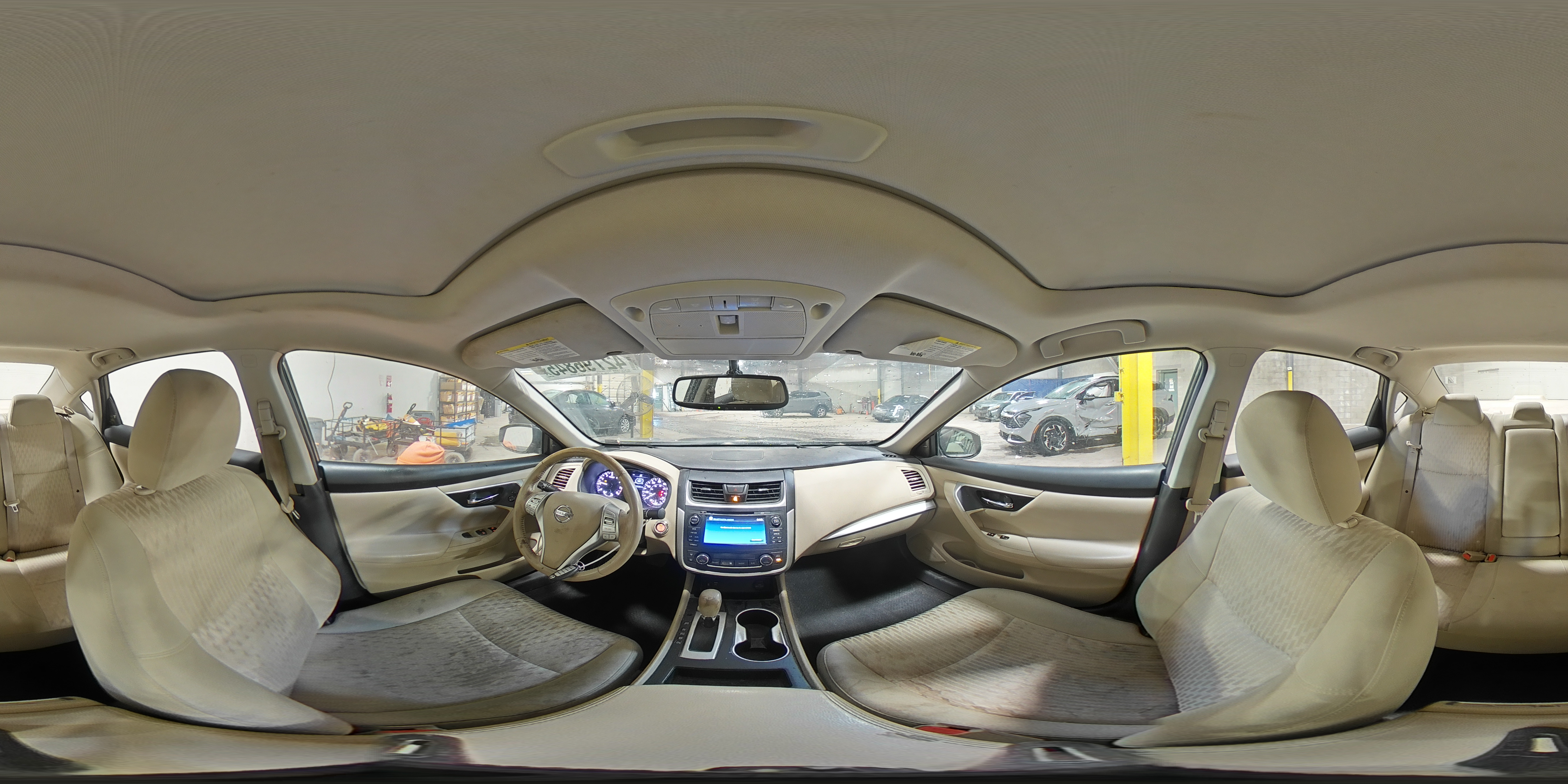 2016 Nissan Altima - Image 14