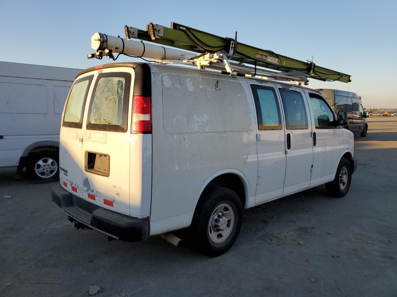 2012 Chevrolet Express - Image 3