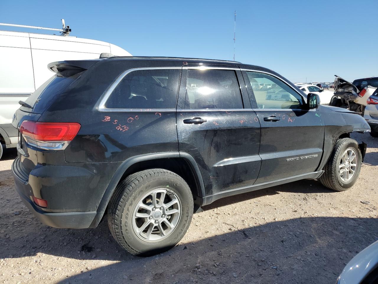 2018 Jeep Grand Cherokee - Image 3