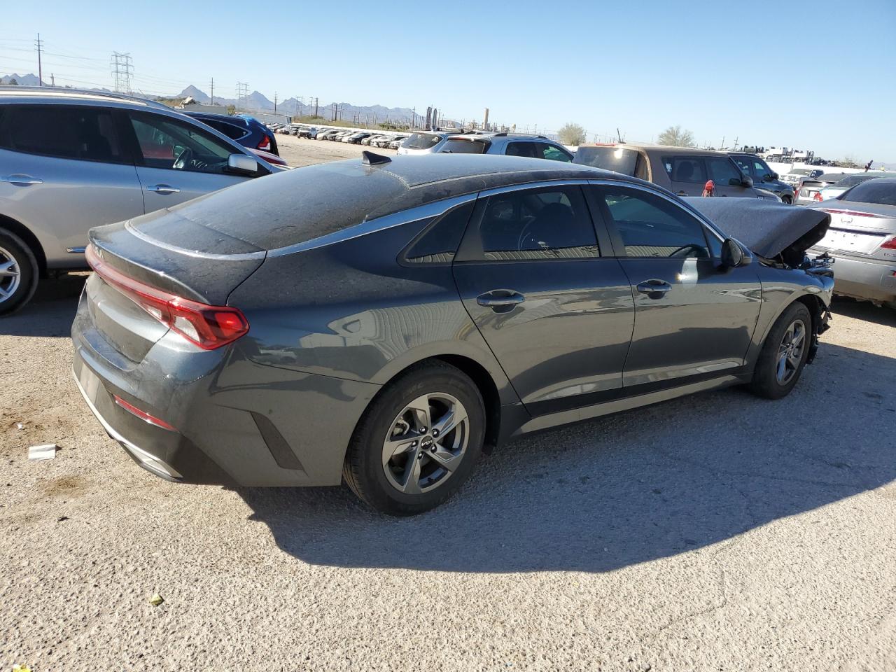 2022 Kia K5 - Image 3