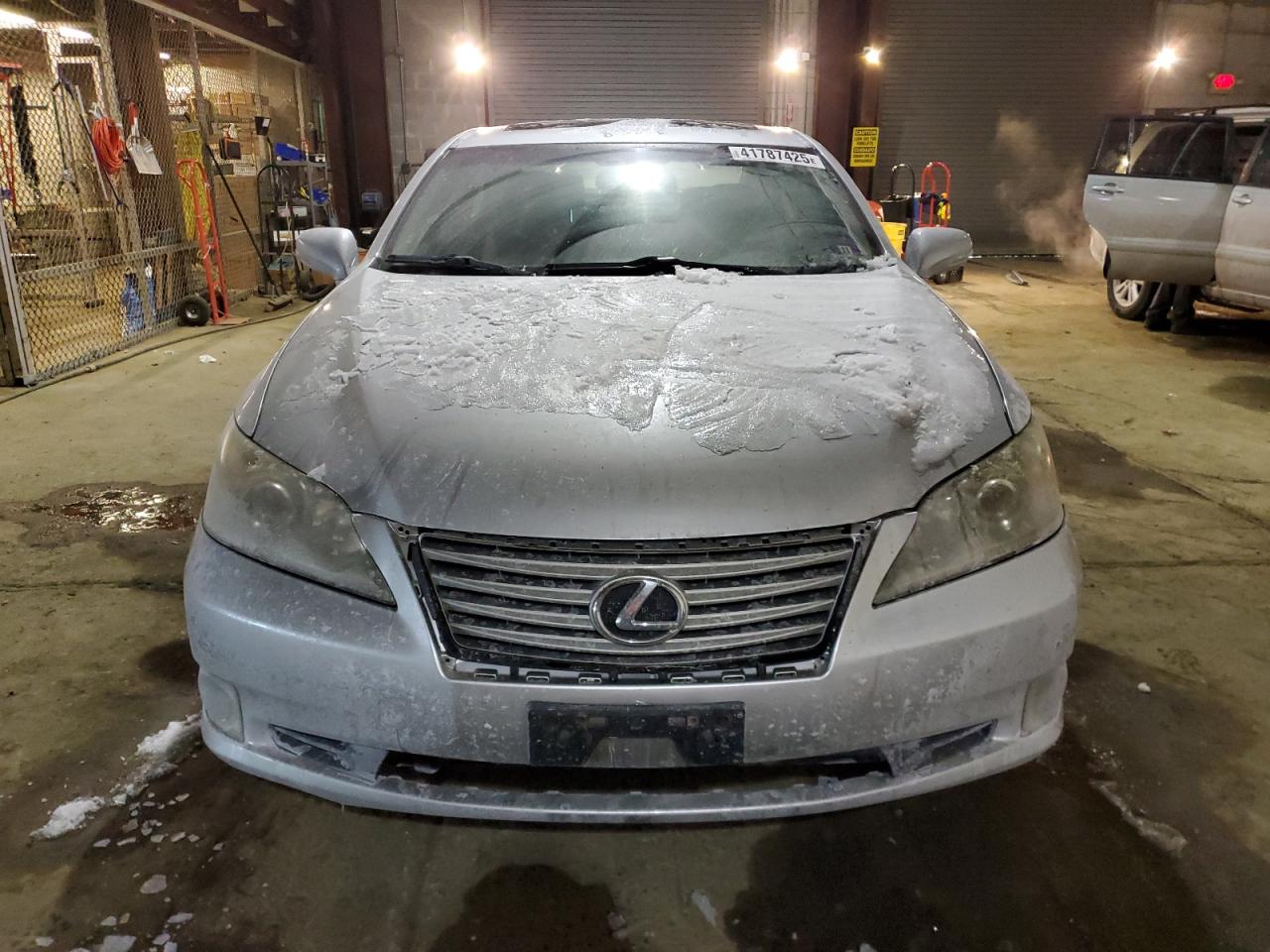 2010 Lexus ES - Image 5