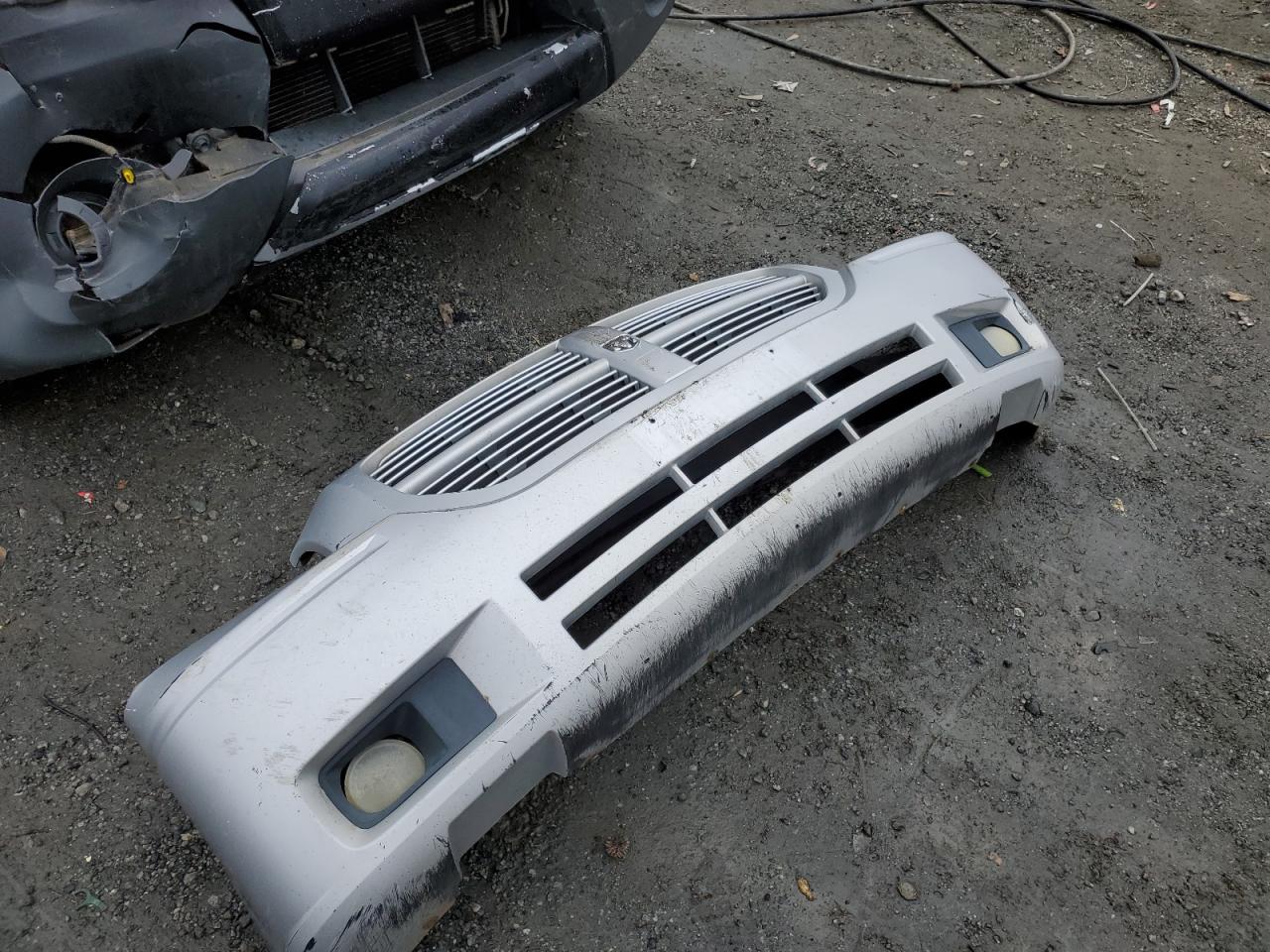 2005 Dodge Magnum - Image 12