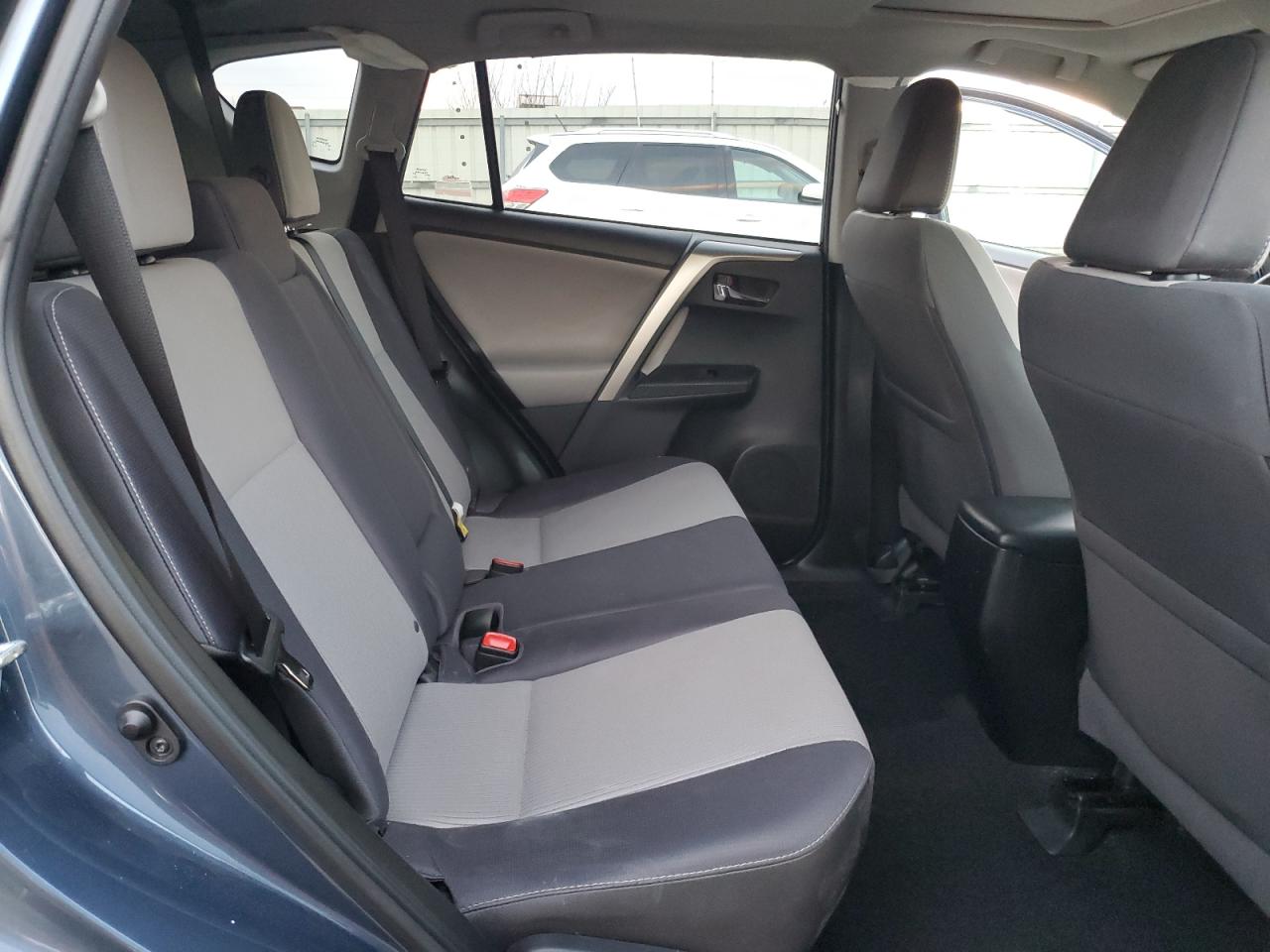 2014 Toyota RAV 4 - Image 12