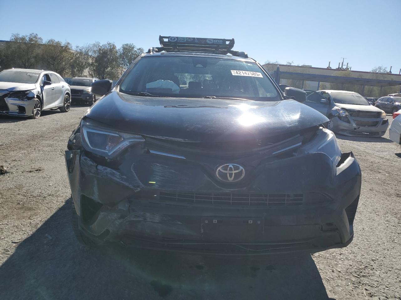 2017 Toyota RAV 4 - Image 5