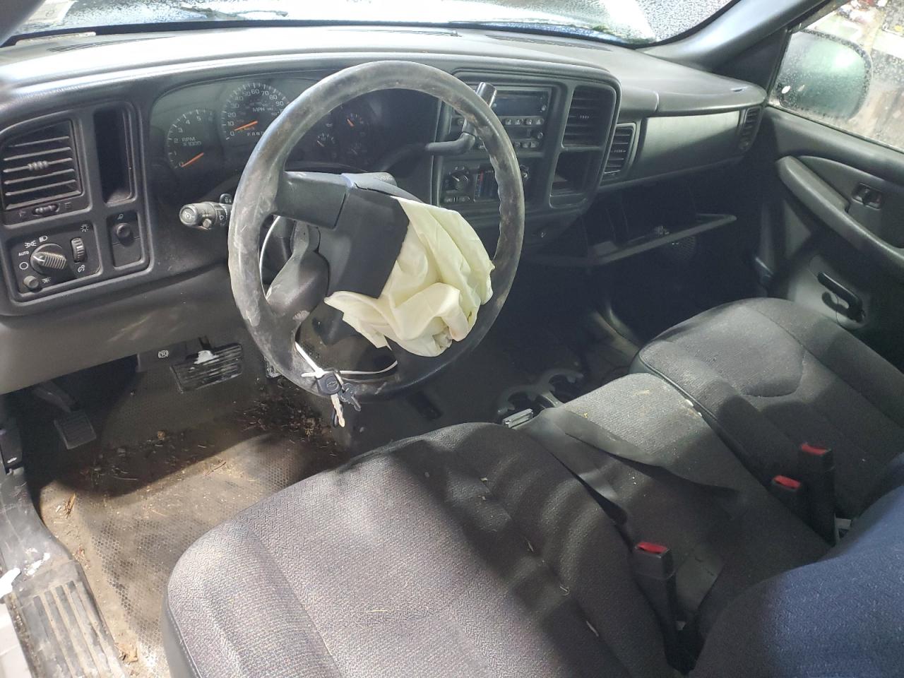 2007 Chevrolet Silverado - Image 8