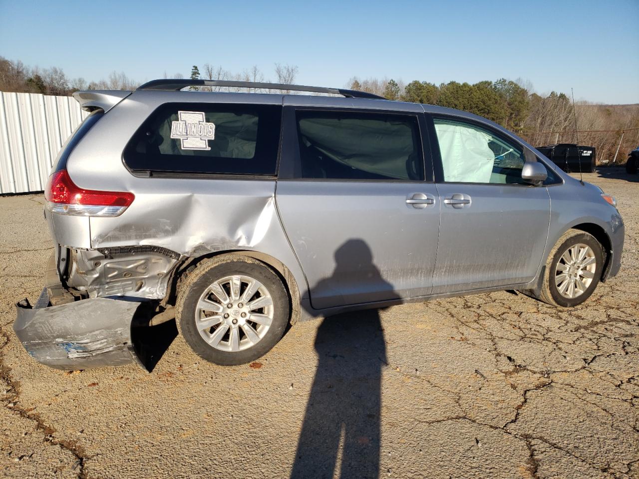 2014 Toyota Sienna - Image 3