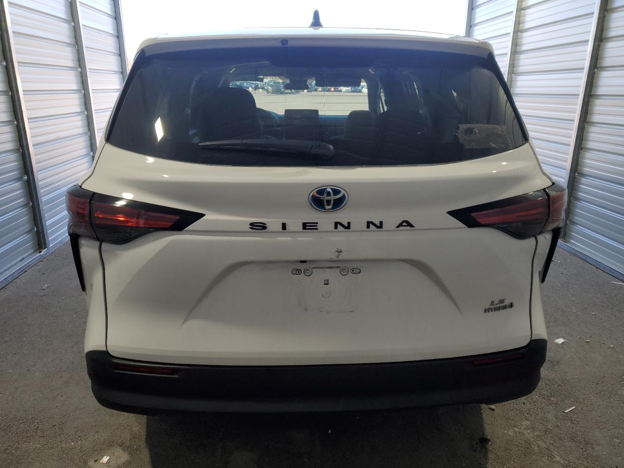 2022 Toyota Sienna - Image 6
