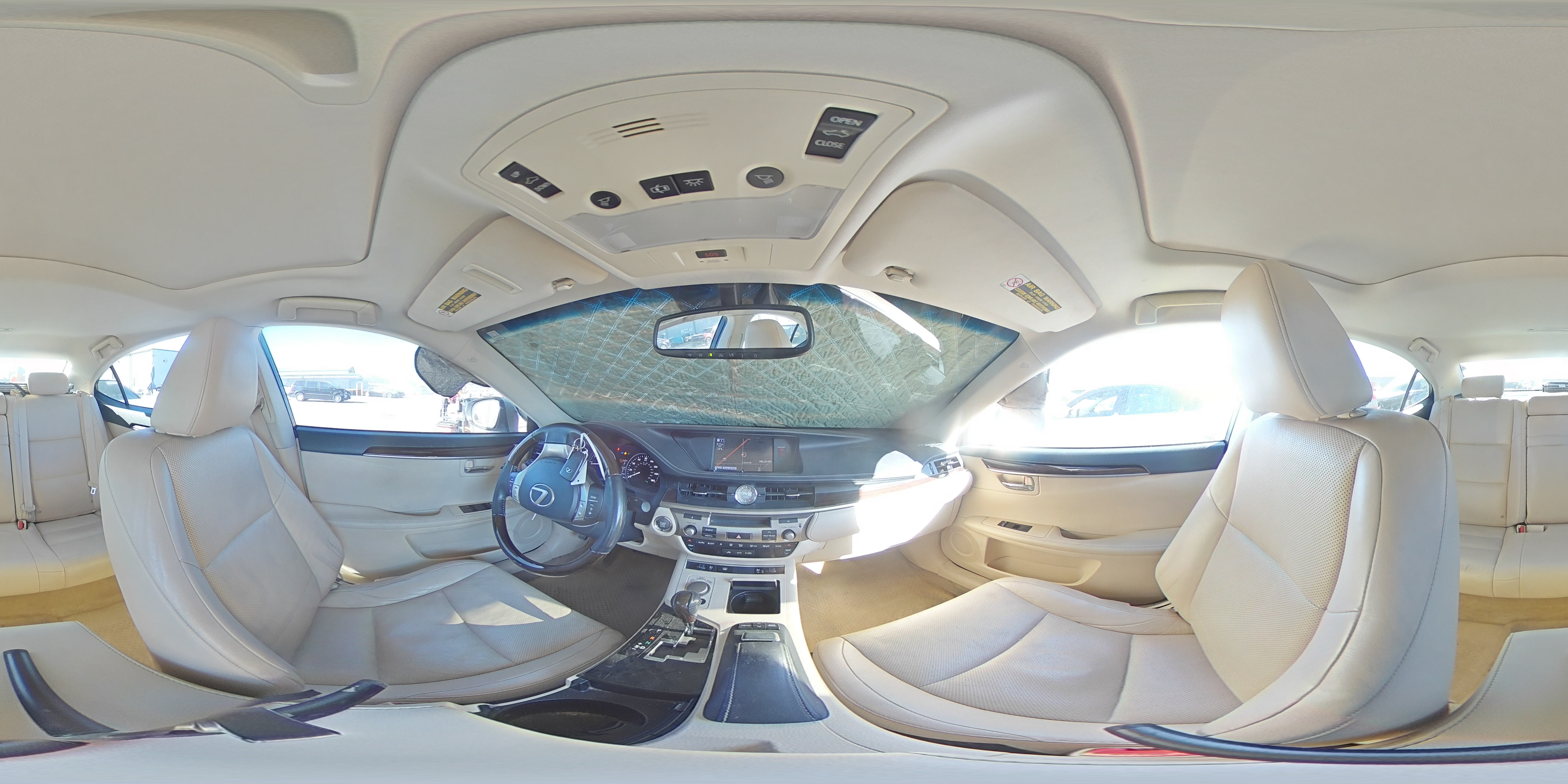 2014 Lexus ES - Image 14