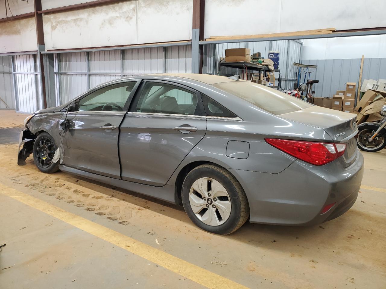 2014 Hyundai Sonata - Image 2