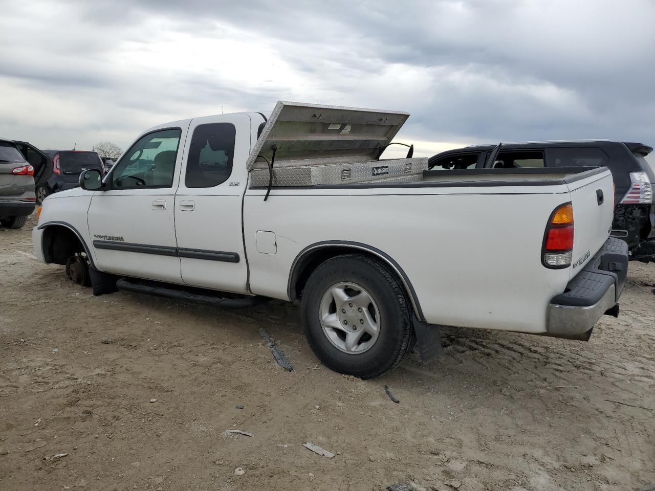 2004 Toyota Tundra - Image 2