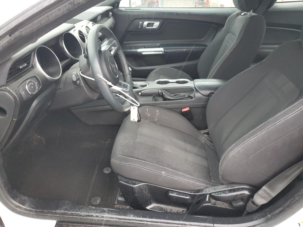 2019 Ford Mustang - Image 7