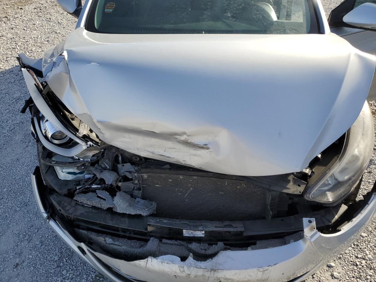 2014 Hyundai Elantra - Image 12