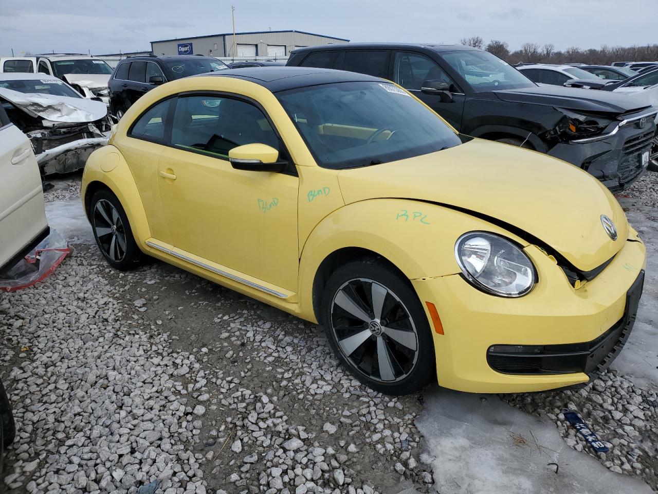 2013 Volkswagen Beetle - Image 4