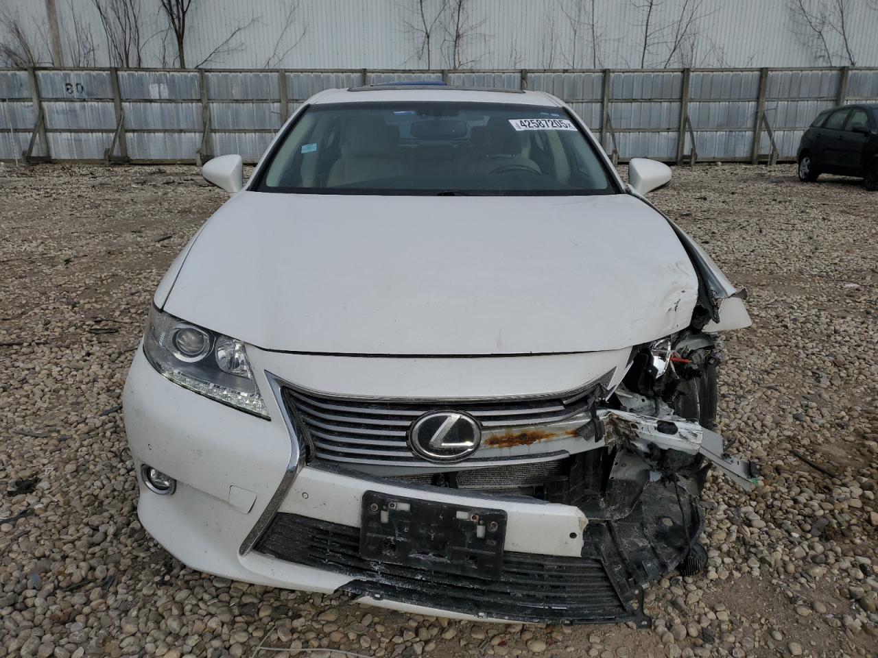 2015 Lexus ES - Image 5