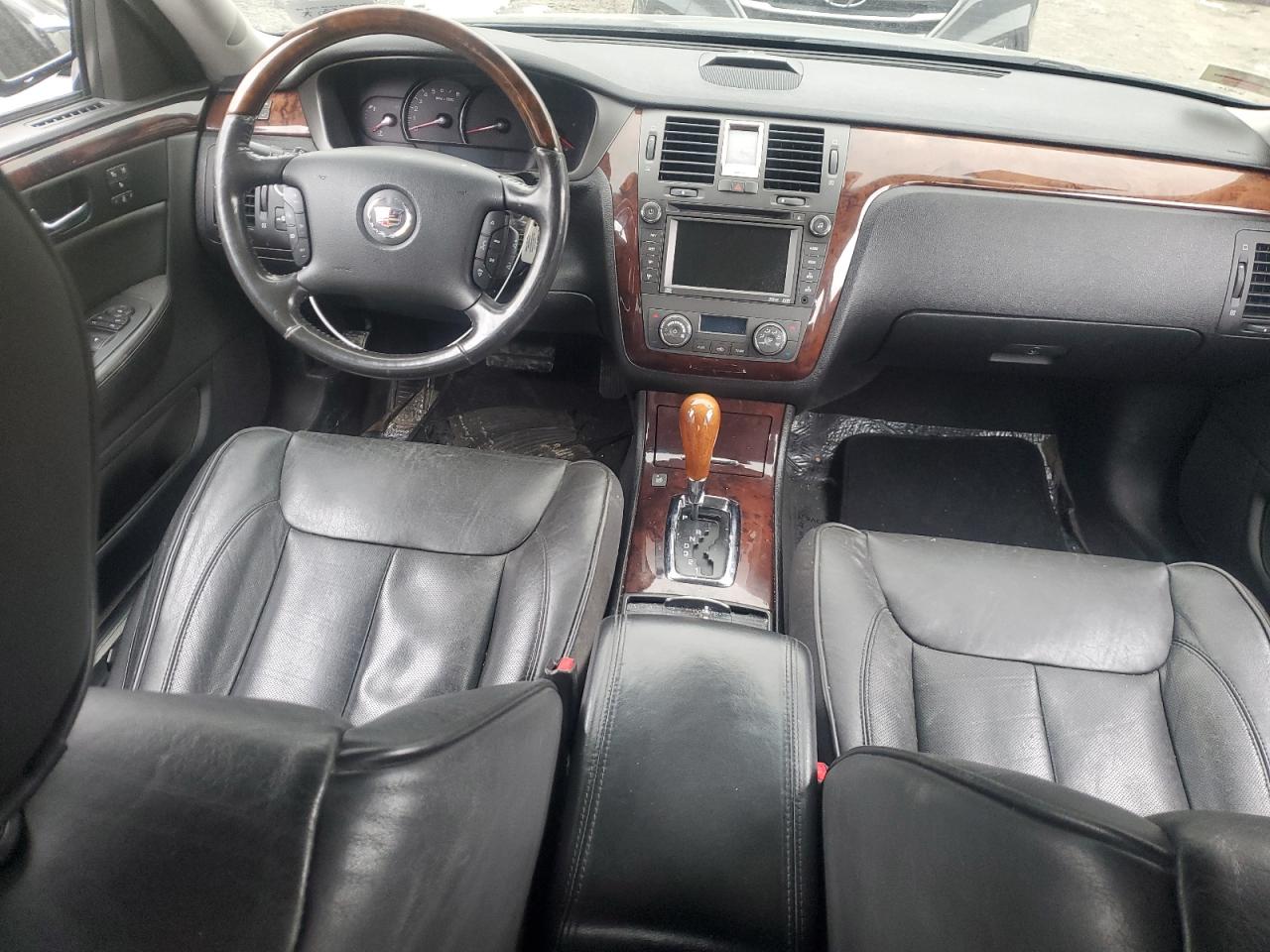 2009 Cadillac DTS - Image 8