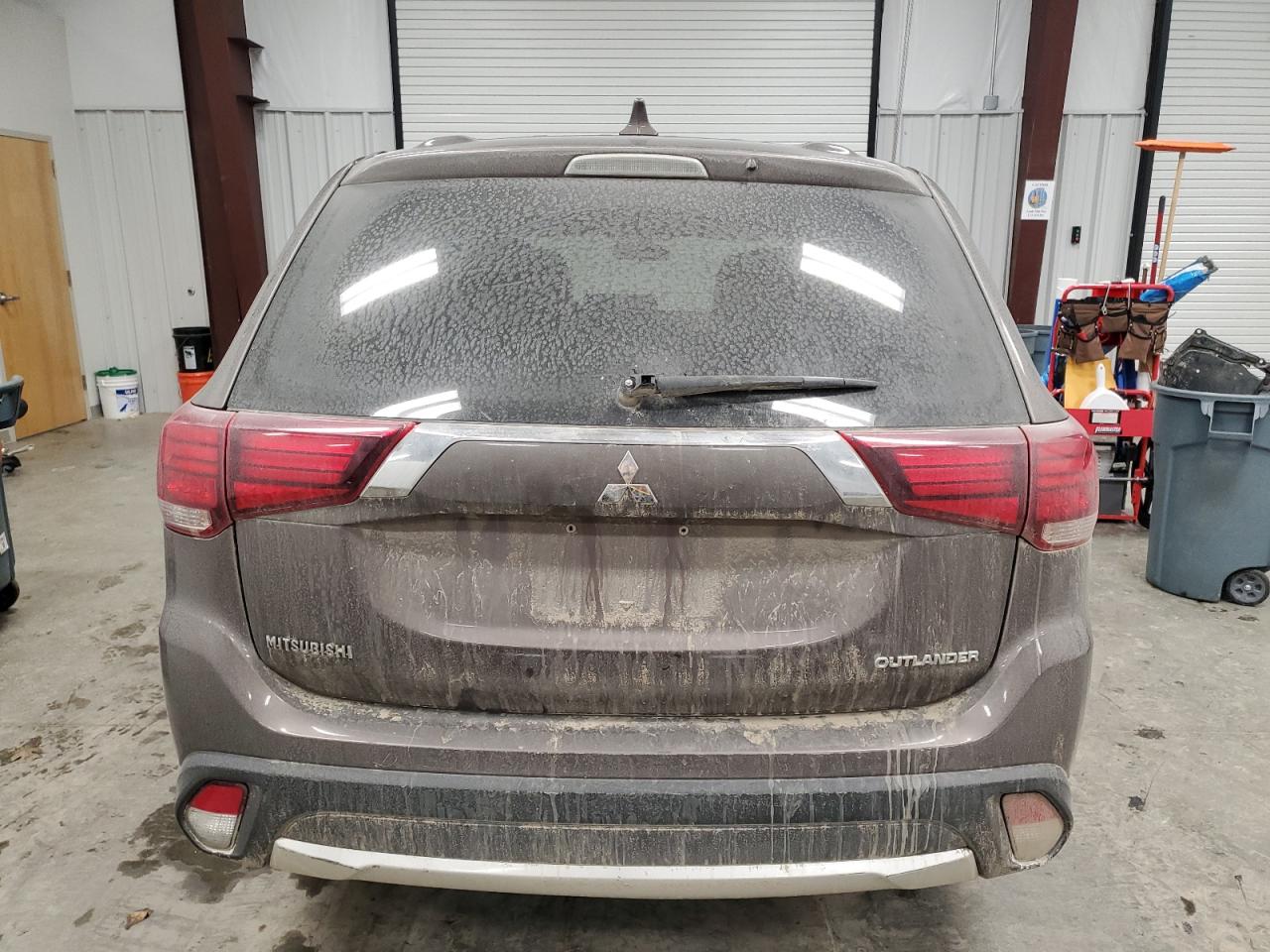 2018 Mitsubishi Outlander - Image 6