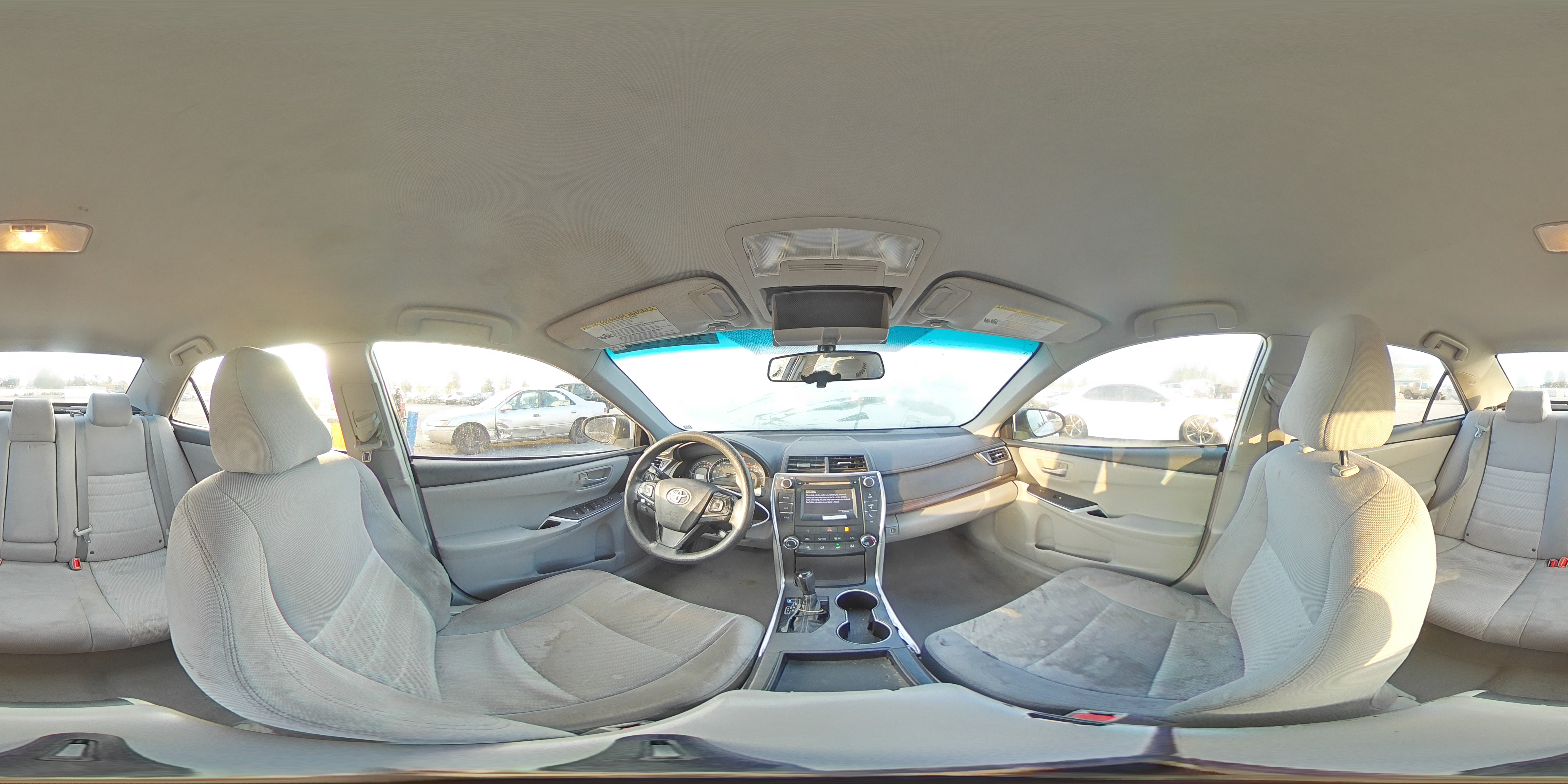 2015 Toyota Camry - Image 12
