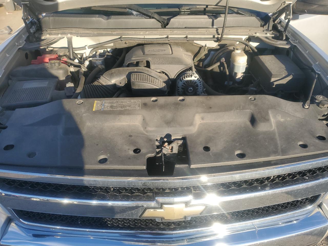 2011 Chevrolet Silverado - Image 13