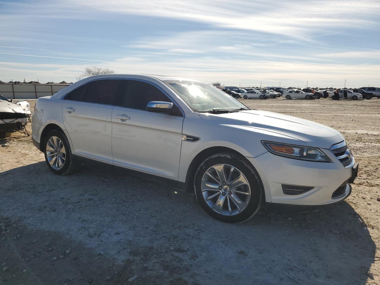 2010 Ford Taurus - Image 4