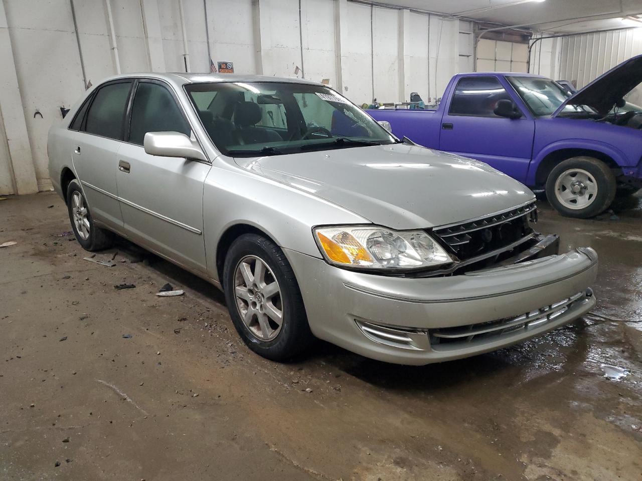 2003 Toyota Avalon - Image 4