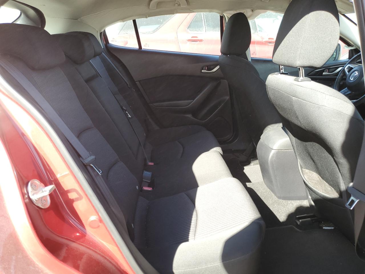 2015 Mazda 3 - Image 10