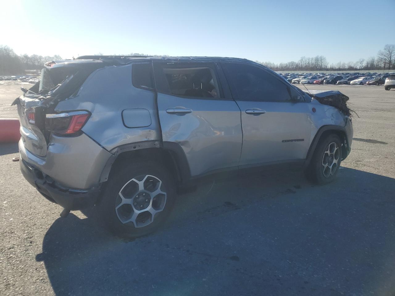 2022 Jeep Compass - Image 3