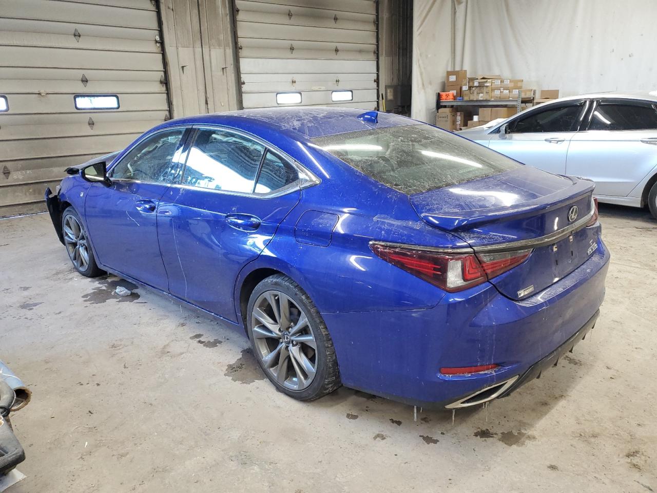 2019 Lexus ES - Image 2