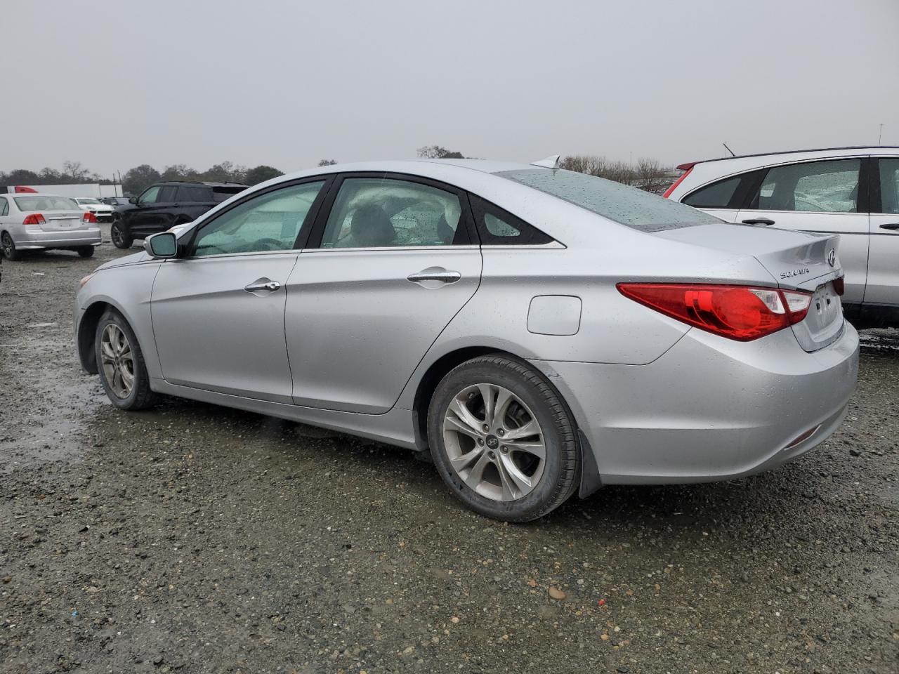 2013 Hyundai Sonata - Image 2
