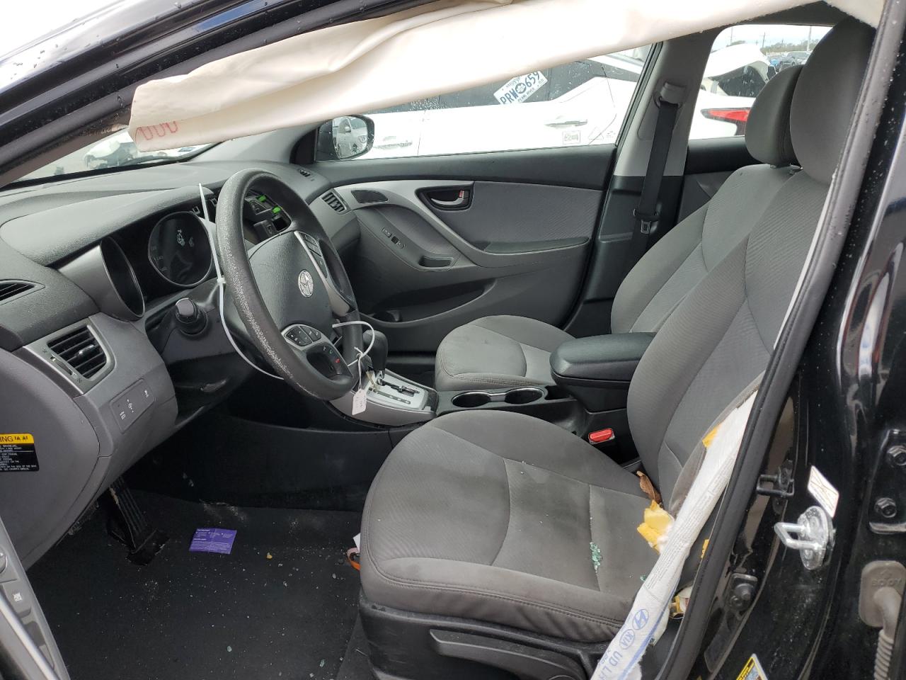 2013 Hyundai Elantra - Image 7