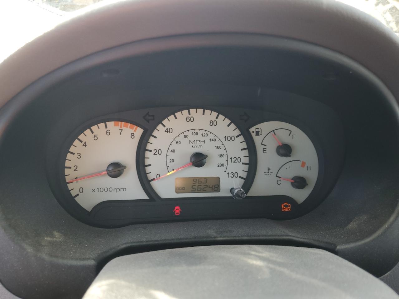 2003 Hyundai Accent - Image 9