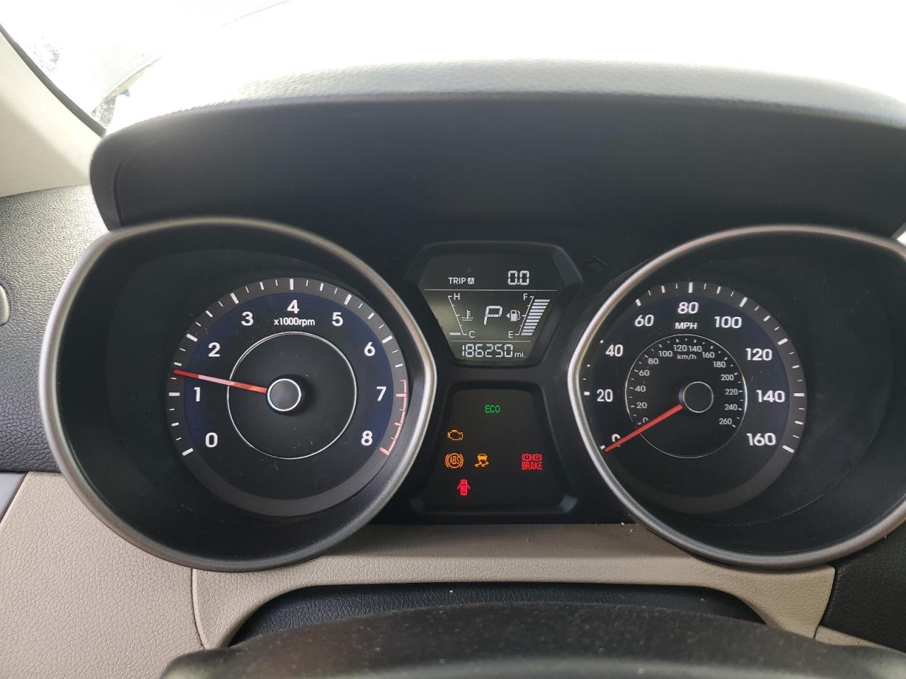 2015 Hyundai Elantra - Image 9