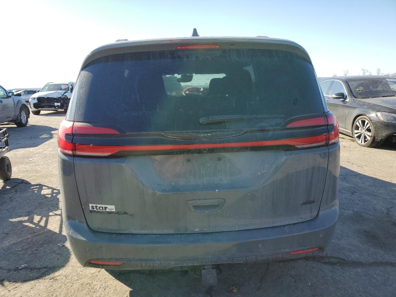 2021 Chrysler Pacifica - Image 5