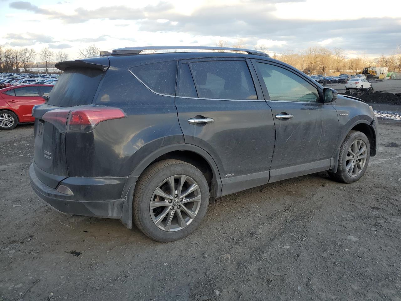 2018 Toyota RAV 4 - Image 3