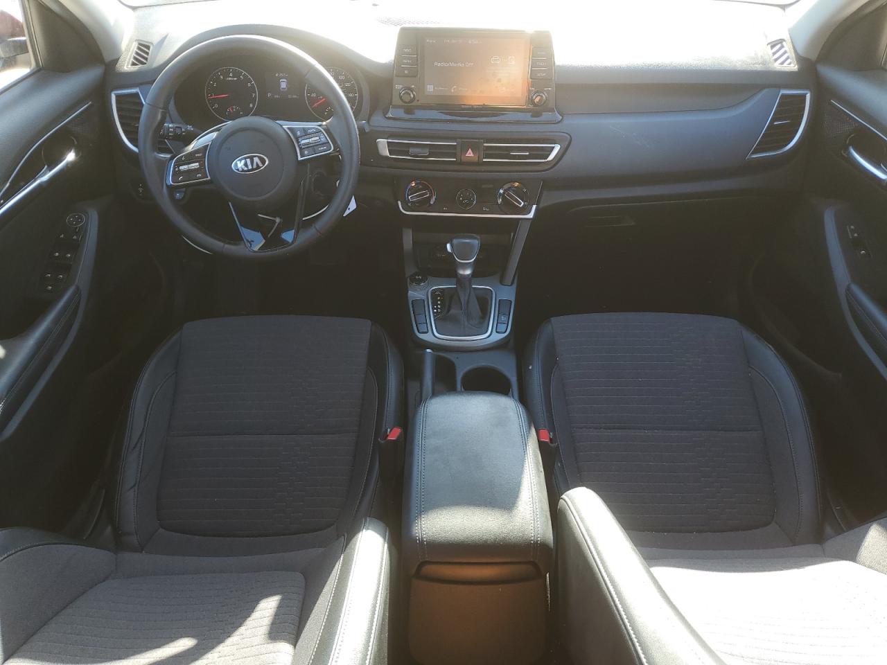 2021 Kia Seltos - Image 8