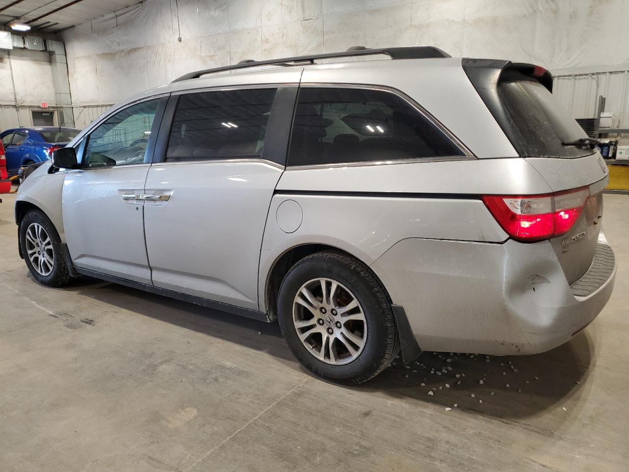 2012 Honda Odyssey - Image 2