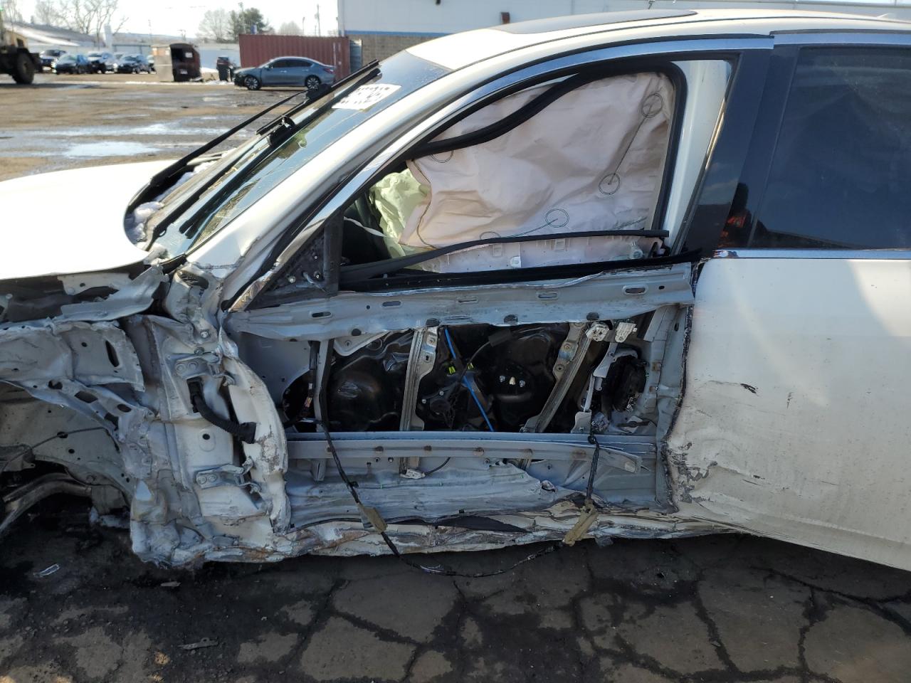 2015 Infiniti Q40 - Image 7