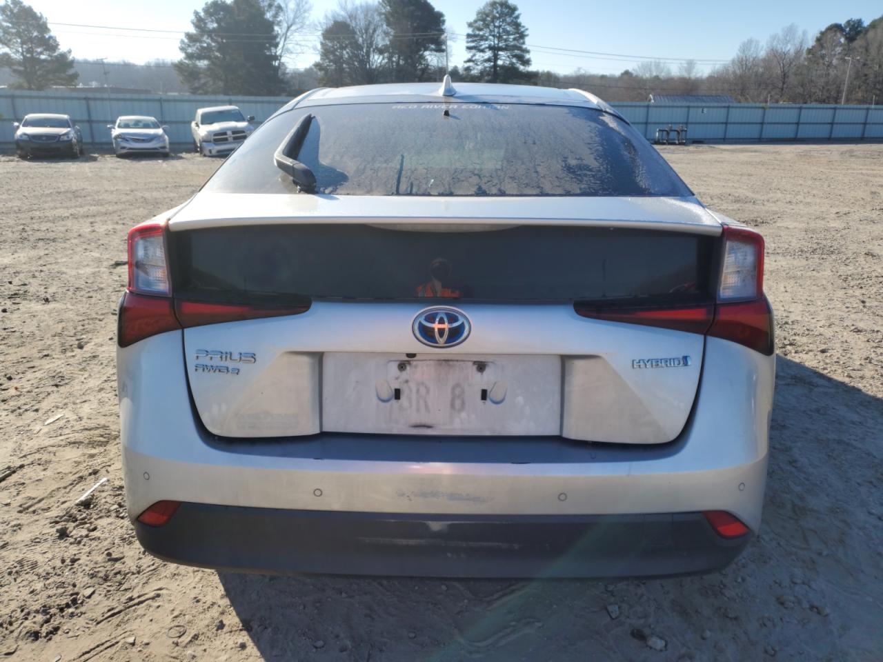 2019 Toyota Prius - Image 6