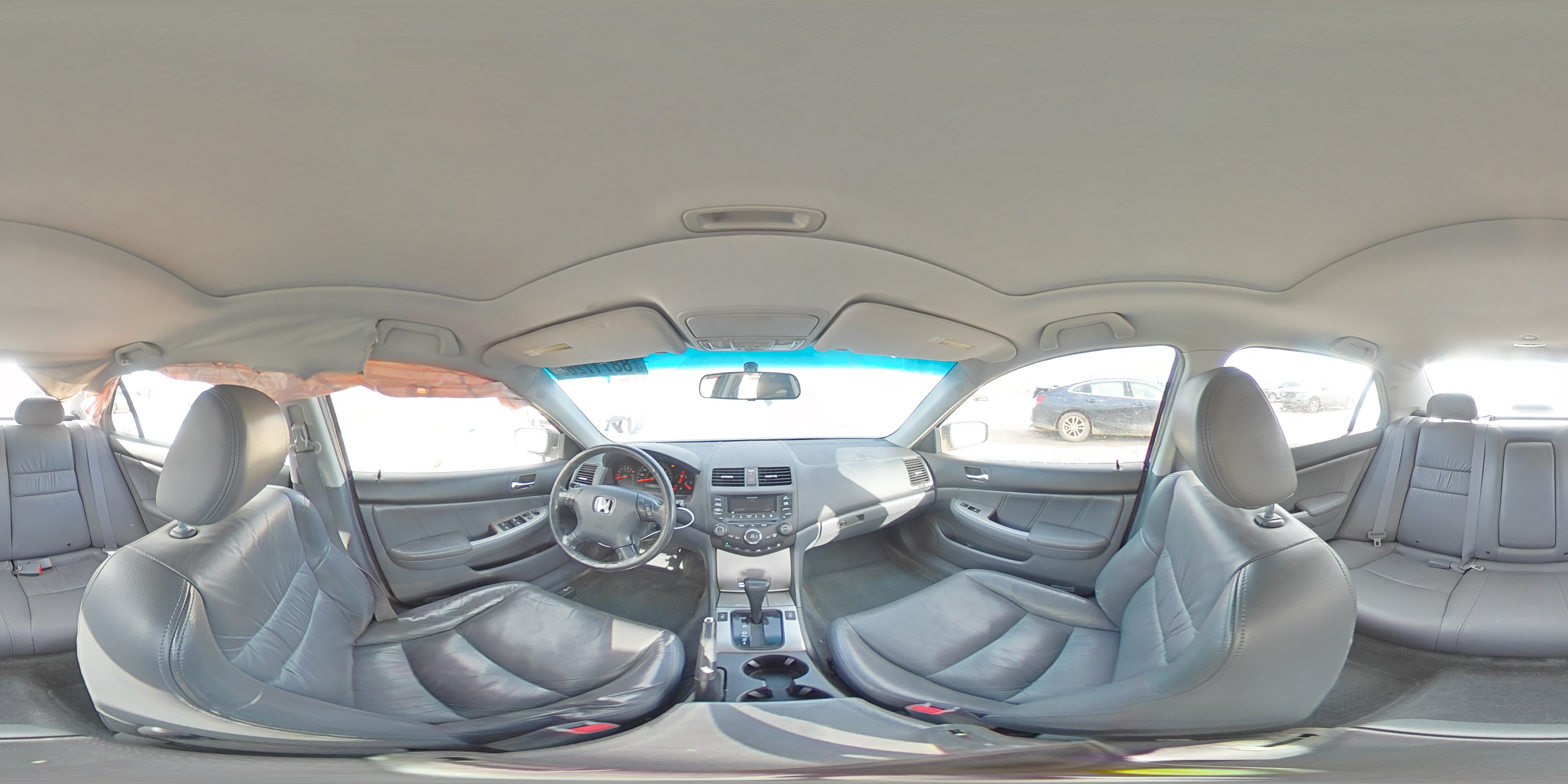 2005 Honda Accord - Image 12