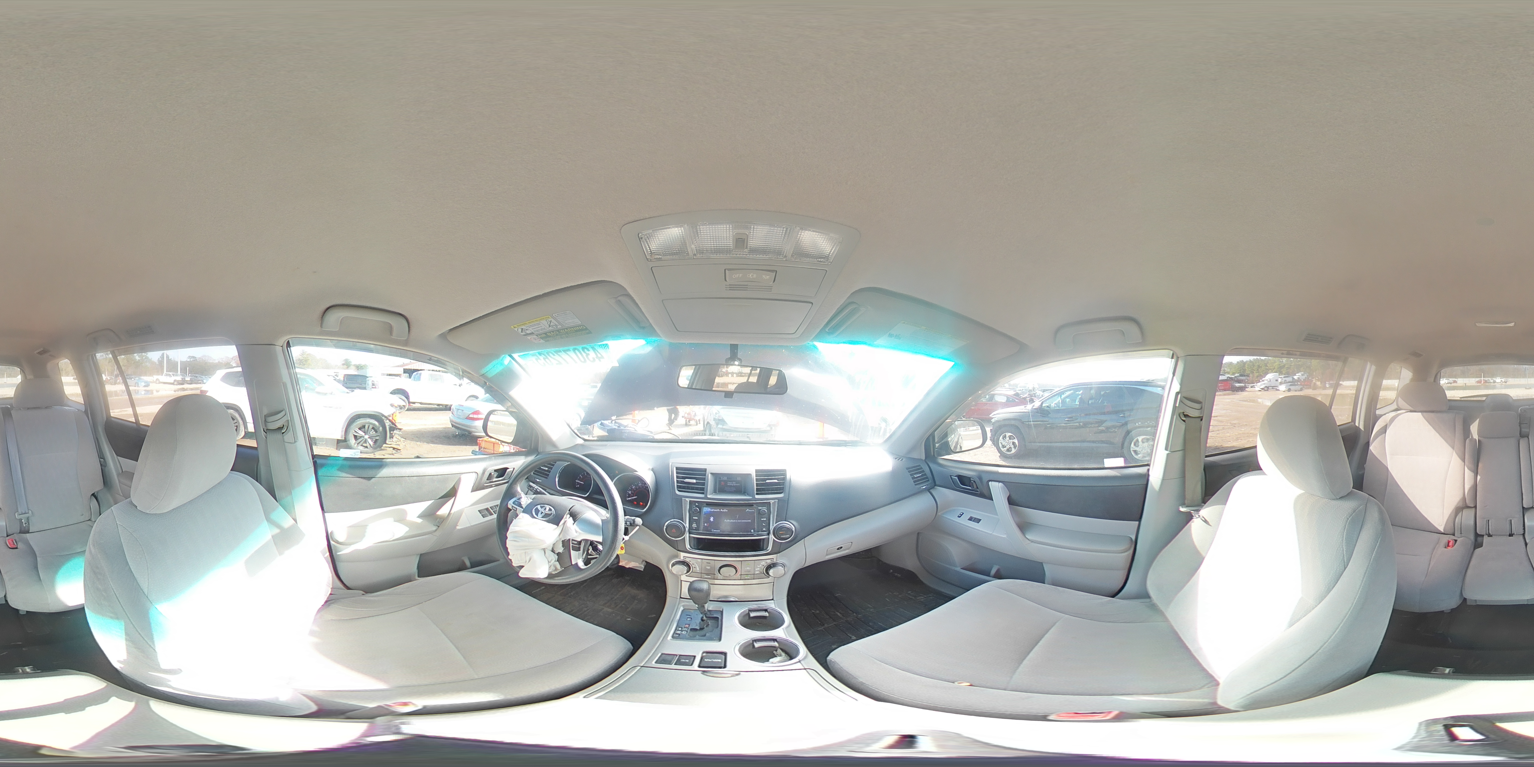 2013 Toyota Highlander - Image 13