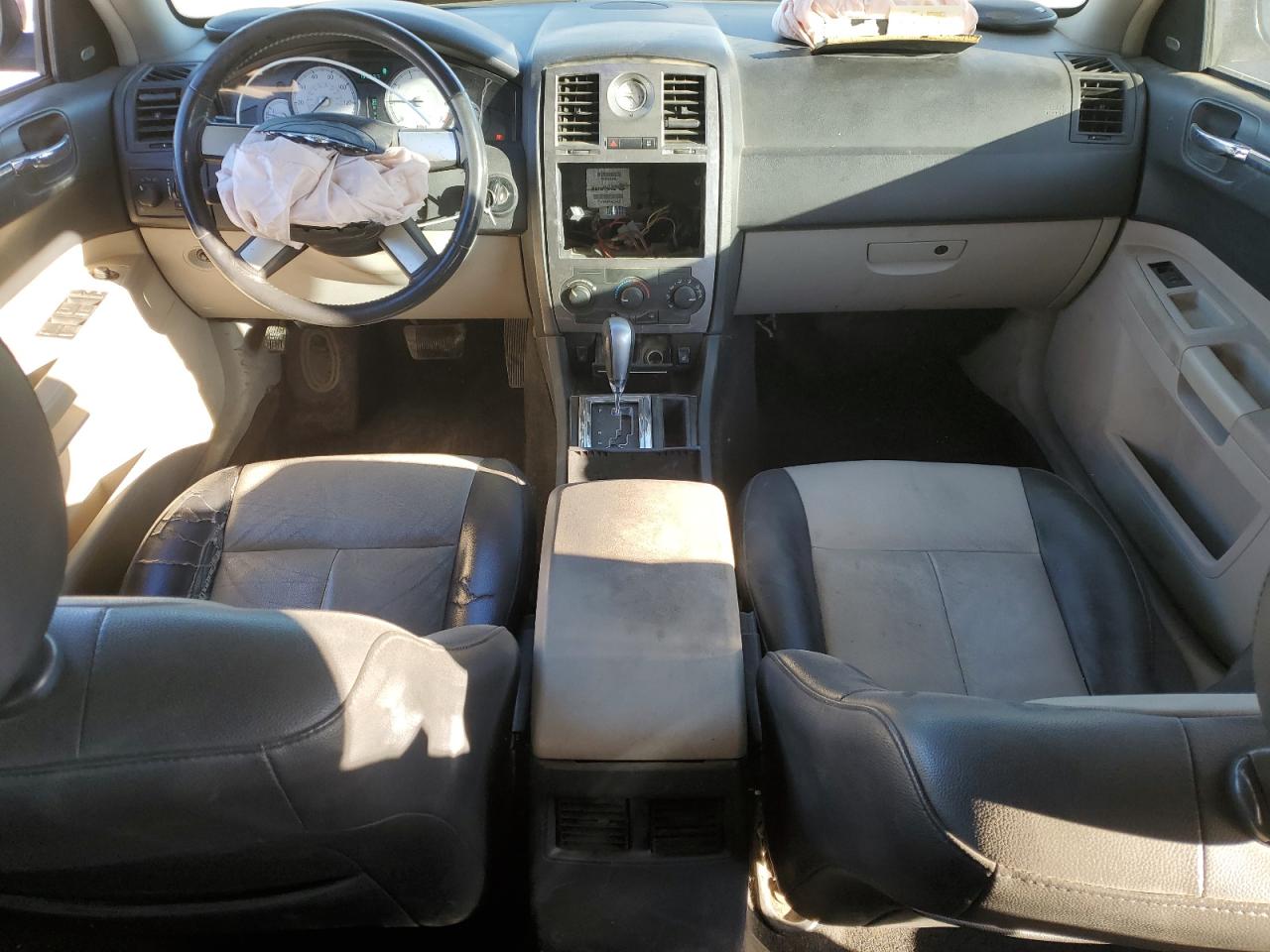 2007 Chrysler 300 - Image 8