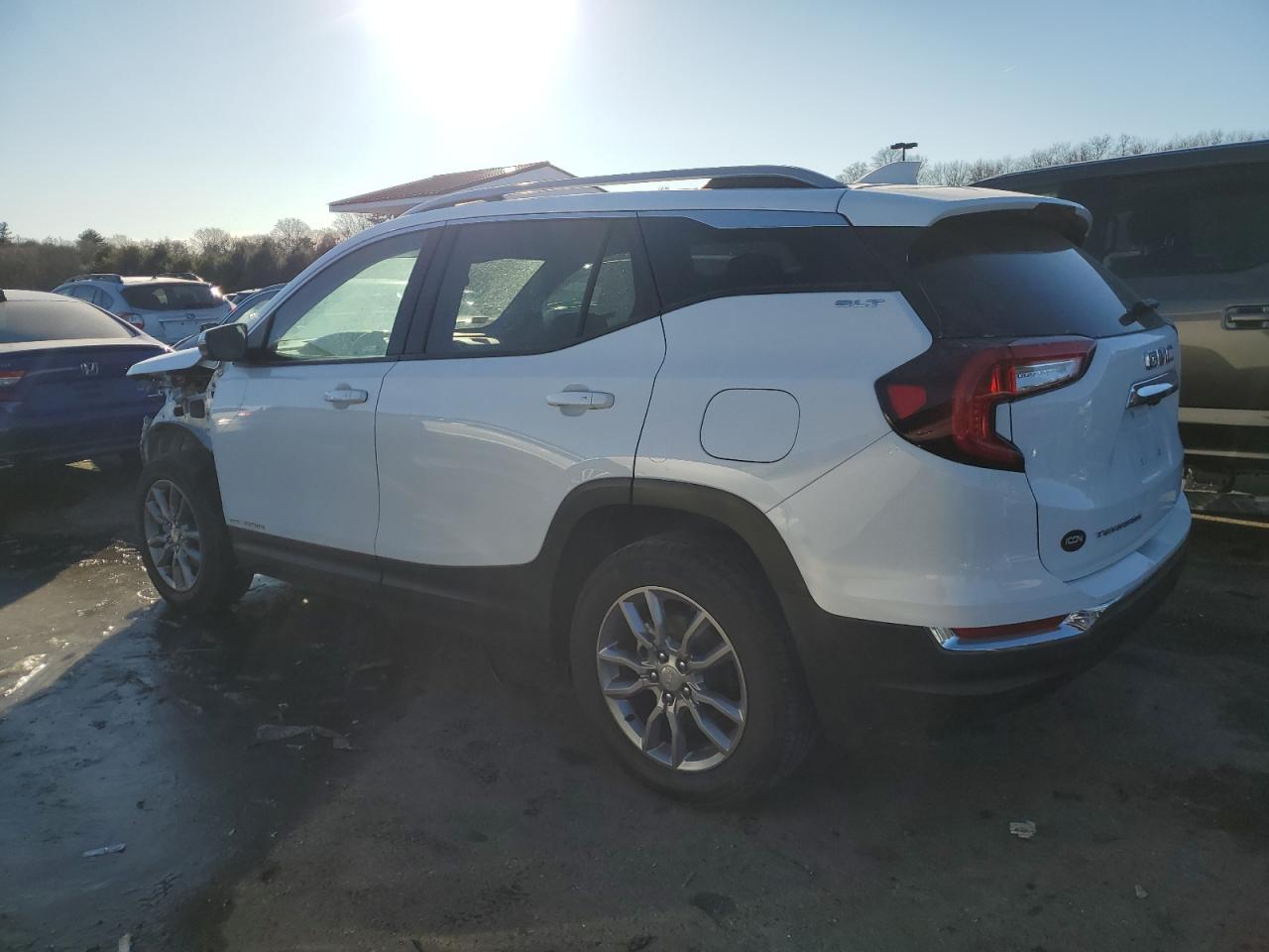2022 GMC Terrain - Image 2
