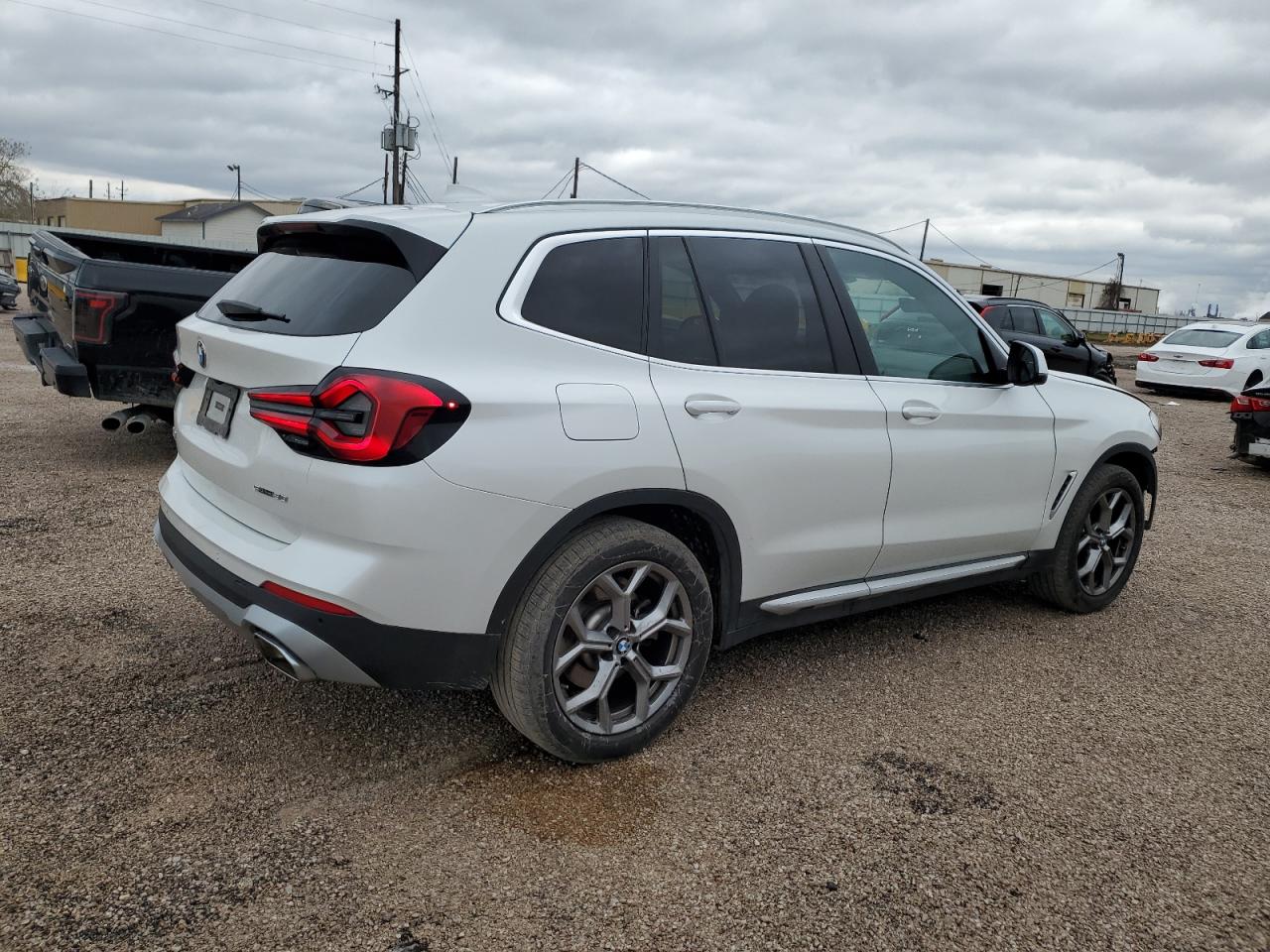 2024 BMW X3 - Image 3